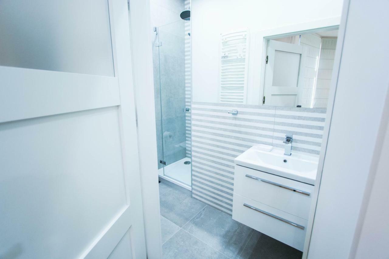 Luksusowy Apartament Swietego Jana Na Rynku Krakau Buitenkant foto